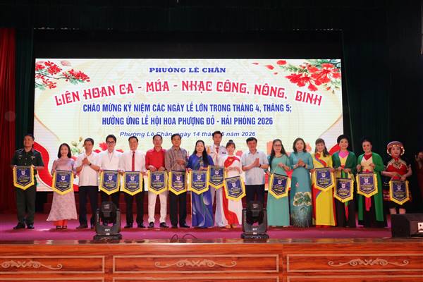 Liên hoan ca - múa - nhạc công, nông, binh phường Lê Chân hưởng ứng Lễ hội Hoa phượng đỏ - Hải Phòng 2026