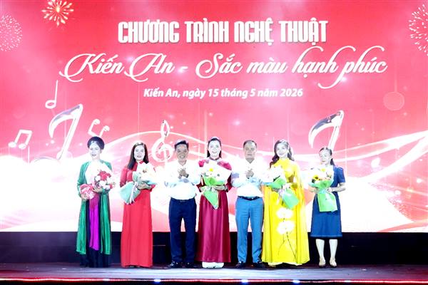 Đêm liên hoan văn nghệ “Kiến An - Sắc màu hạnh phúc” - Nơi thanh âm truyền thống và hiện đại hòa quyện