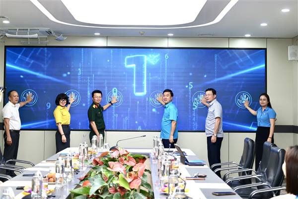 Liên đoàn Lao động thành phố trang bị hệ thống internet miễn phí cho các khu nhà trọ công nhân
