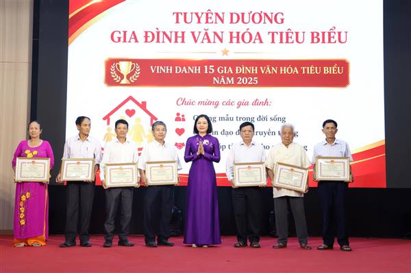 Xã Thái Tân biểu dương 15 gia đình văn hóa tiêu biểu năm 2025