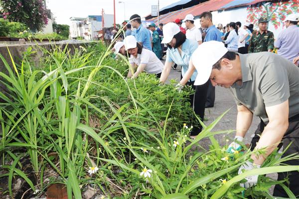 Phường An Biên ra quân hưởng ứng phong trào thi đua “Toàn dân chung tay bảo vệ môi trường, vì một Hải Phòng xanh - sạch - đẹp”