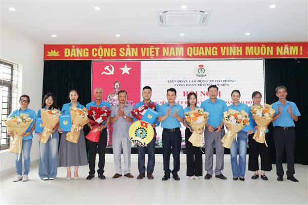 Công đoàn phường An Biên công bố Quyết định thành lập 9 Công đoàn cơ sở