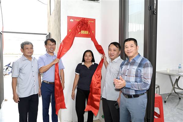 Phường Ngô Quyền khánh thành nhà “Đại đoàn kết” cho hộ gia đình có hoàn cảnh đặc biệt khó khăn