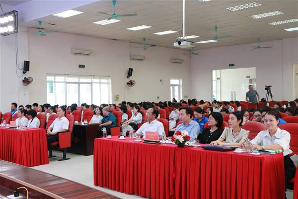 Hội thảo “Cập nhật tiến bộ trong phẫu thuật khúc xạ và giải pháp nâng cao chất lượng thị lực” 