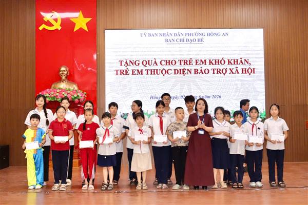 Phường Hồng An khai mạc hoạt động hè, ra quân chiến dịch Thanh niên tình nguyện và phát động Tháng hành động vì trẻ em năm 2026