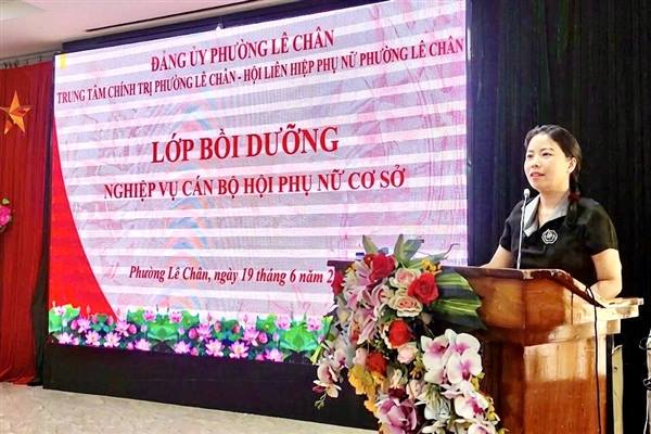 Nâng cao năng lực chuyển đổi số và an toàn không gian mạng cho cán bộ Hội Phụ nữ phường Lê Chân