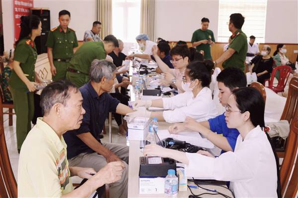 Phường Hồng Bàng triển khai thu nhận mẫu sinh phẩm ADN thân nhân liệt sĩ chưa xác định thông tin trên địa bàn