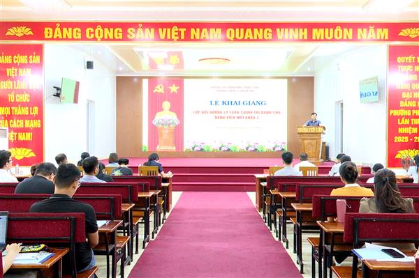 Phường Phù Liễn khai giảng Lớp bồi dưỡng lý luận chính trị dành cho đảng viên mới khóa II năm 2026