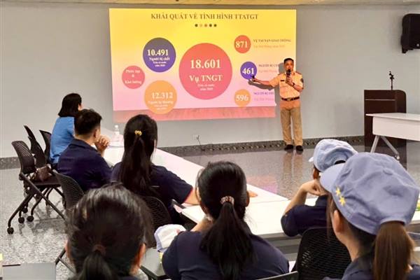 Tuyên truyền an toàn giao thông cho công nhân Công ty TNHH Toyoda Gosei Hải Phòng