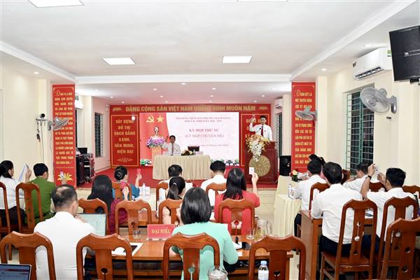 HĐND phường Bạch Đằng thông qua các Nghị quyết quan trọng về kiện toàn tổ chức bộ máy và sắp xếp Tổ dân phố