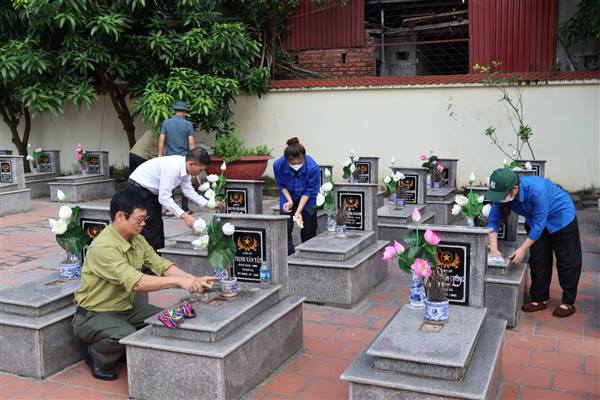 Hội Cựu chiến binh phường Đông Hải phát huy vai trò nòng cốt trong chăm sóc, chỉnh trang Nghĩa trang liệt sĩ 