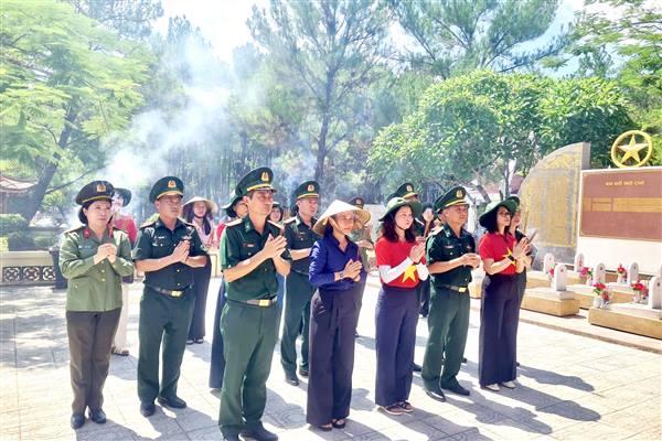 Hội Liên hiệp Phụ nữ thành phố thăm hỏi, tặng hơn 2.600 suất quà với tổng trị giá 1,5 tỷ đồng cho gia đình chính sách, người có công với cách mạng