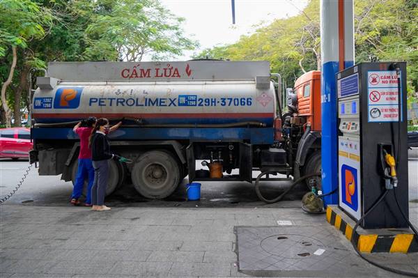 Triển khai các giải pháp điều tiết cung cầu, bình ổn thị trường và thúc đẩy tiêu dùng hàng sản xuất trong nước trên địa bàn thành phố