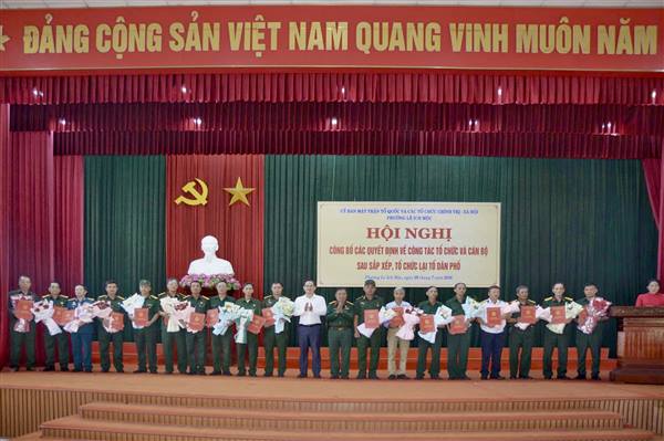 Mặt trận Tổ quốc Việt Nam phường Lê Ích Mộc kiện toàn tổ chức, cán bộ hệ thống Mặt trận và các đoàn thể tại các Tổ dân phố