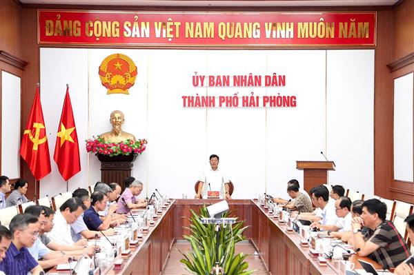 Tập trung tháo gỡ vướng mắc, đẩy nhanh giải phóng mặt bằng Dự án đầu tư xây dựng tuyến đường sắt Lào Cai - Hà Nội - Hải Phòng đoạn qua địa bàn thành phố