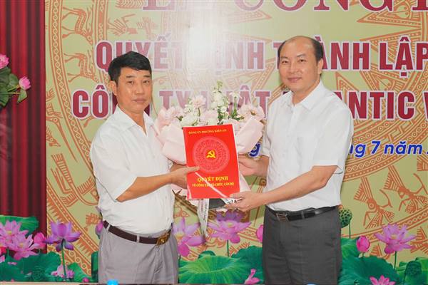 Đảng ủy phường Kiến An công bố Quyết định thành lập Chi bộ Công ty Luật hợp danh Atlantic Việt Nam