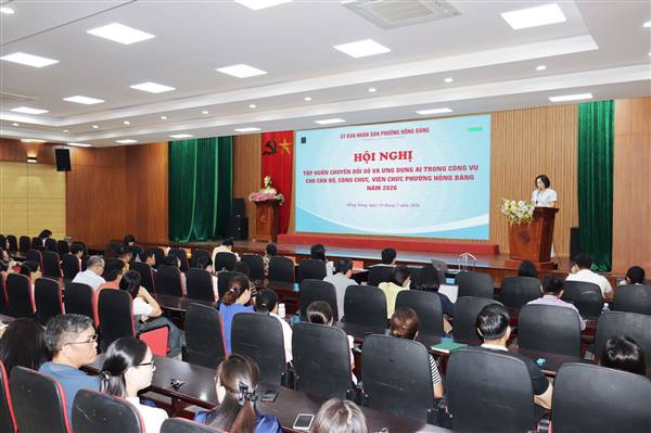 Phường Hồng Bàng tập huấn chuyển đổi số và ứng dụng AI cho cán bộ, công chức, viên chức phường