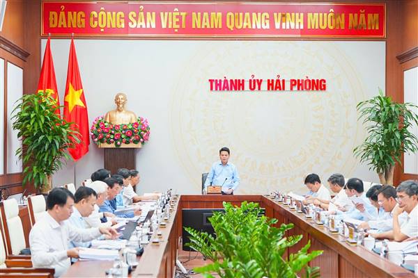 Ban Thường vụ Thành ủy xem xét, cho ý kiến về các nhiệm vụ trọng tâm của thành phố