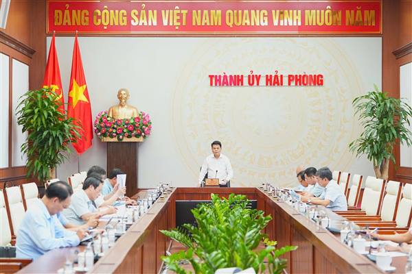 Thường trực Thành ủy họp, nghe báo cáo, cho ý kiến về một số nội dung theo Quy chế làm việc