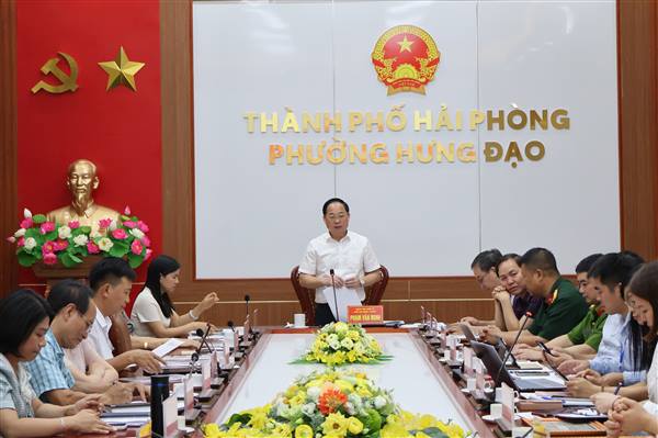 Phường Hưng Đạo biểu dương các tập thể, cá nhân có thành tích xuất sắc trong thực hiện các Luật về quốc phòng và an ninh