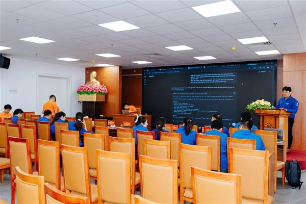 Thanh niên Sở Nông nghiệp và Môi trường tiên phong ứng dụng AI trong công tác chuyên môn