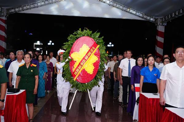 Phường Lê Thanh Nghị tổ chức Lễ thắp nến tri ân các Anh hùng liệt sĩ
