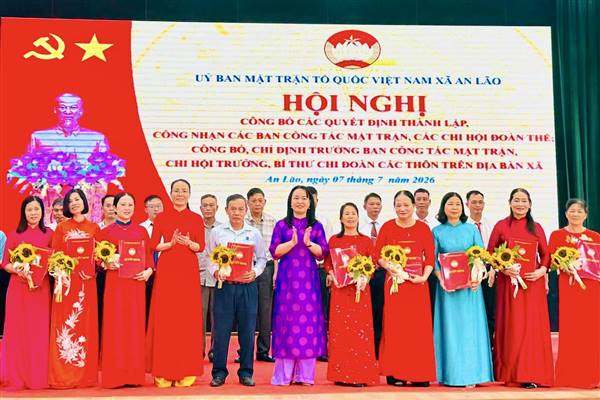 Xã An Lão công bố Quyết định thành lập, kiện toàn tổ chức mặt trận và các đoàn thể ở các thôn