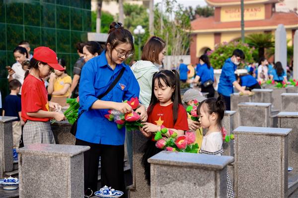 Phường Gia Viên trang trọng tổ chức các hoạt động tri ân nhân kỷ niệm 79 năm Ngày Thương binh - Liệt sĩ