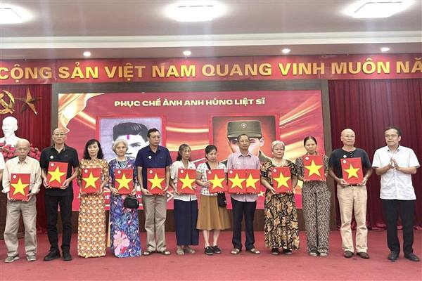 Phường Ngô Quyền: Chuỗi hoạt động tri ân, “Đền ơn đáp nghĩa” thiết thực nhân kỷ niệm 79 năm Ngày Thương binh - Liệt sĩ