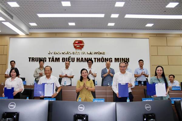 Bàn giao bản quyền Phòng thí nghiệm lượng tử ảo cho 4 trường đại học  