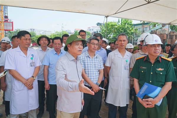 Đồng chí Bí thư Thành ủy Lê Ngọc Châu kiểm tra, chỉ đạo tháo gỡ vướng mắc các dự án đầu tư công