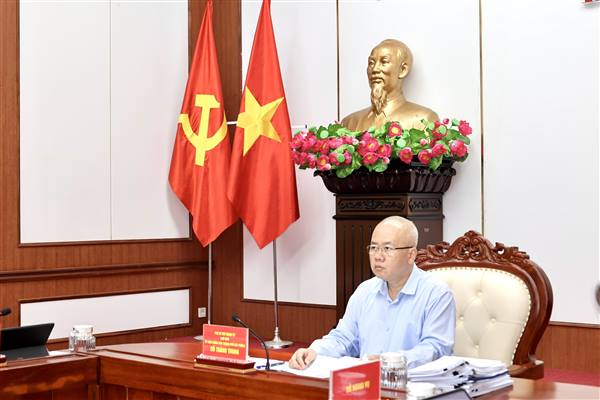 Chủ tịch UBND thành phố tham dự trực tuyến Phiên toàn thể Hội nghị Ngoại giao lần thứ 33 về ngoại giao phục vụ phát triển đất nước