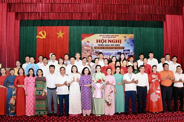 Đảng ủy phường Thiên Hương ra mắt mô hình “Đảng viên 213 - Đồng hành xây dựng Tổ dân phố số”