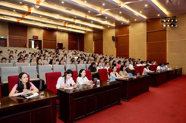 Hội Liên hiệp Phụ nữ thành phố quán triệt, triển khai Nghị quyết Đại hội Phụ nữ toàn quốc lần thứ XIV