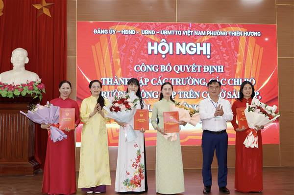 Phường Thiên Hương sắp xếp mạng lưới trường lớp, tổng kết năm học 2025 - 2026 và triển khai nhiệm vụ năm học 2026 - 2027