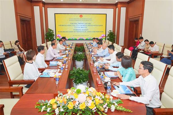 Chủ tịch UBND thành phố tiếp và làm việc với Đoàn công tác Tập đoàn Mitsui O.S.K Lines Nhật Bản