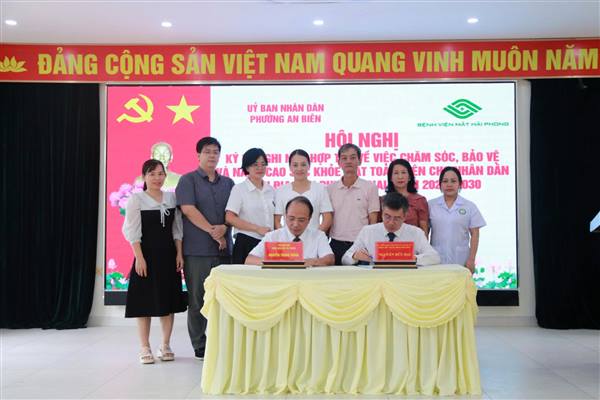 Bệnh viện Mắt Hải Phòng ký kết phối hợp triển khai chăm sóc sức khỏe mắt cho Nhân dân phường An Biên