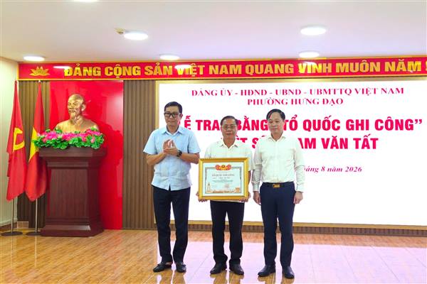 Phường Hưng Đạo trao Bằng Tổ quốc ghi công Liệt sĩ Phạm Văn Tất