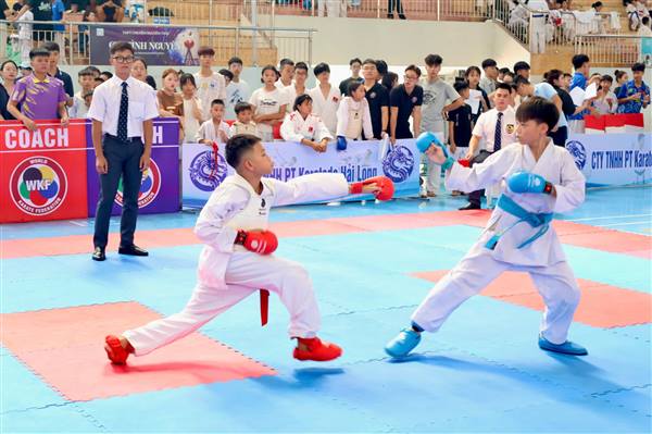 Hơn 300 vận động viên tranh tài tại Giải vô địch Karate phường Lê Thanh Nghị mở rộng
