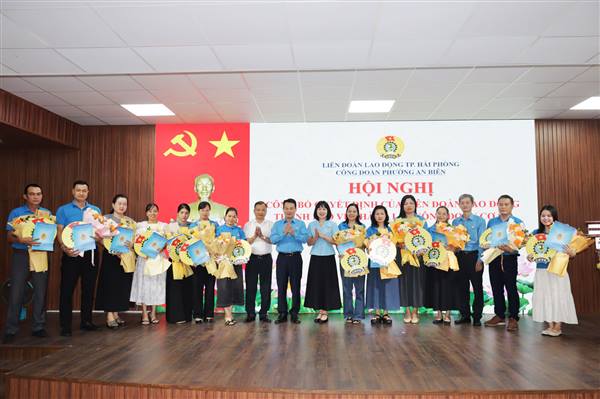 Công đoàn phường An Biên công bố Quyết định thành lập 18 Công đoàn cơ sở