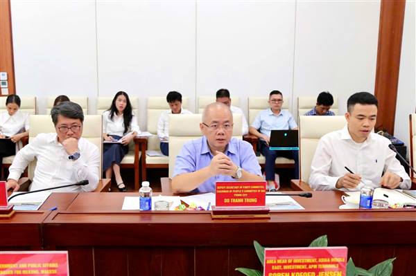 Chủ tịch UBND thành phố Đỗ Thành Trung tiếp và làm việc với Tập đoàn A.P. Moller - Maersk và APM Terminals