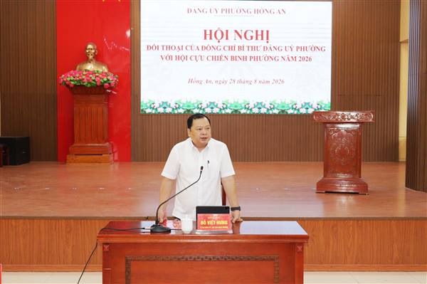 Bí thư Đảng ủy phường Hồng An đối thoại với hội viên Hội Cựu chiến binh phường