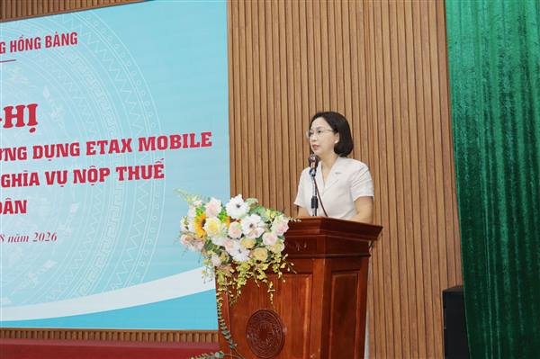Phường Hồng Bàng tập huấn hướng dẫn, hỗ trợ người dân cài đặt và nộp thuế trên ứng dụng eTax Mobile