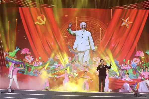 Chương trình nghệ thuật “Giai điệu tự hào” sẽ diễn ra tại Quảng trường Trung tâm Văn hóa Xứ Đông vào tối 19/8/2026