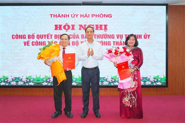 Ban Thường vụ Thành ủy công bố Quyết định về công tác cán bộ Văn phòng Thành ủy