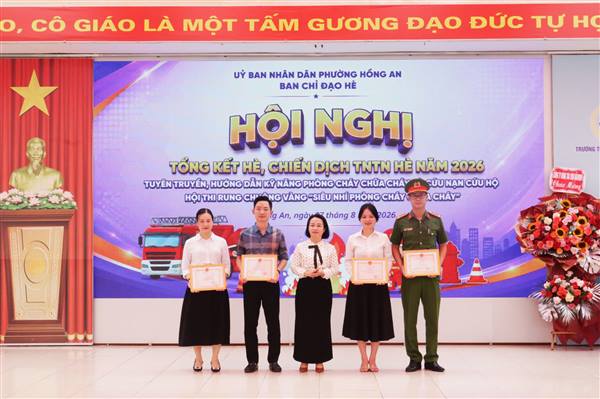 Ban Chỉ đạo hè phường Hồng An tổng kết hoạt động hè và Chiến dịch Thanh niên tình nguyện hè năm 2026