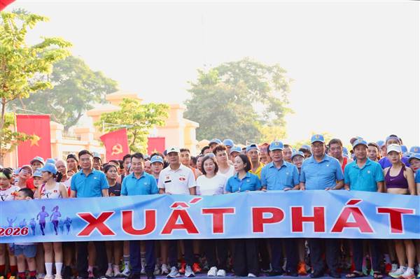 Hơn 2.000 vận động viên tham gia Giải chạy “Những bước chân khỏe đẹp” phường Phù Liễn