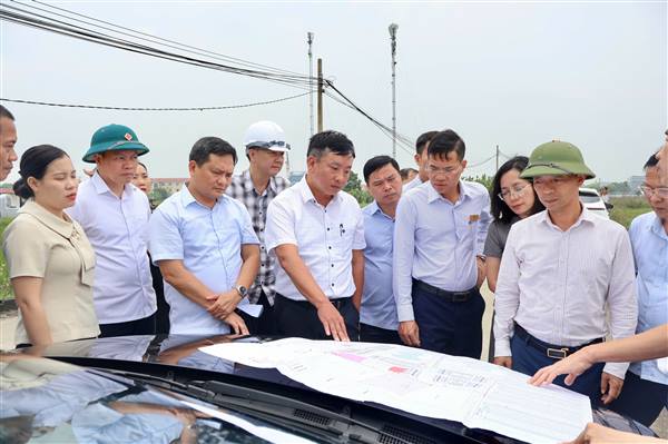 Phó Chủ tịch UBND thành phố Trần Văn Quân kiểm tra các dự án và làm việc về tình hình phát triển kinh tế - xã hội tại các địa phương