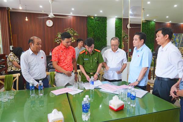 Đoàn đại biểu Quốc hội thành phố giám sát chuyên đề về an toàn thực phẩm tại đặc khu Cát Hải