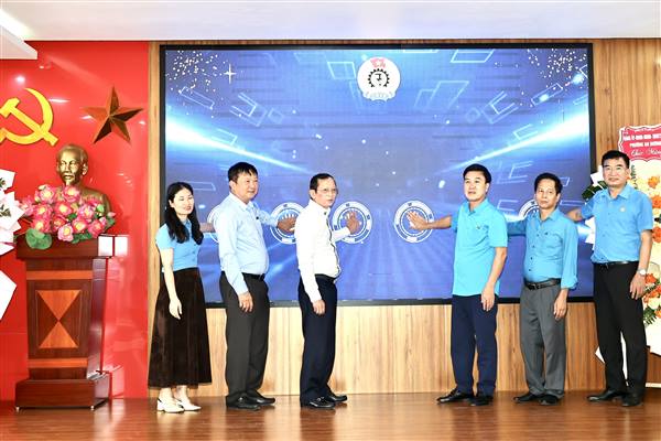 Thu nhập bình quân của người lao động của Công ty TNHH MTV Khai thác công trình thủy lợi An Hải đạt trên 10 triệu đồng/tháng